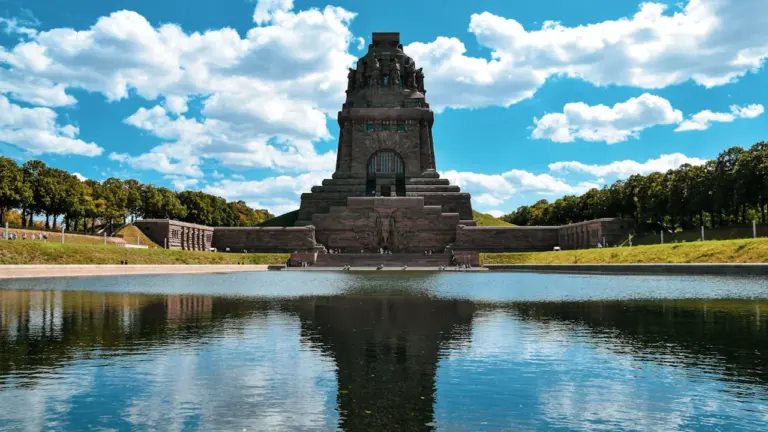 Leipzig Run am Völkerschlachtdenkmal: Laufen auf Geschichte